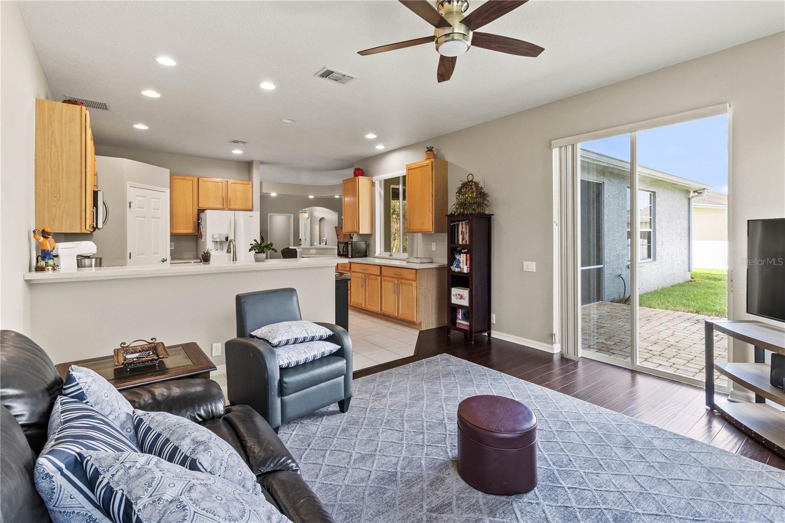 Image 16 of 50 For 4145 Whistlewood Circle