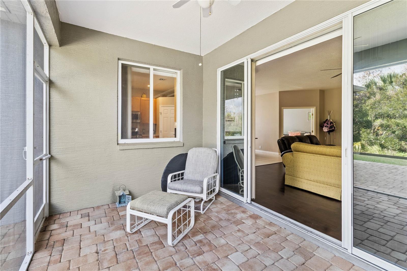 Image 18 of 50 For 4145 Whistlewood Circle