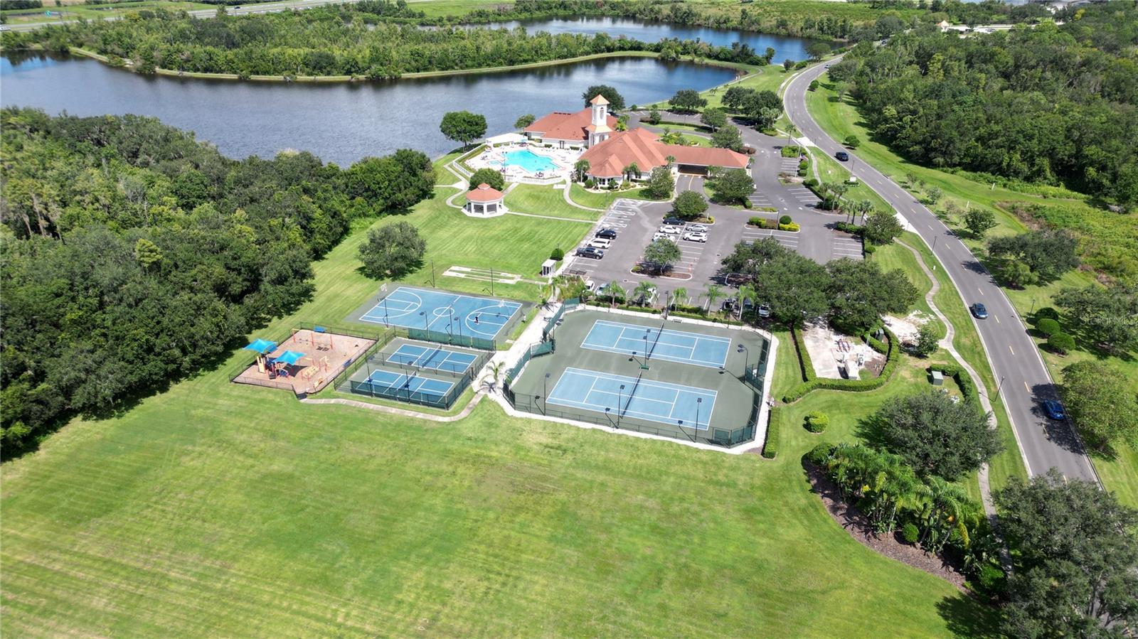 Image 42 of 50 For 4145 Whistlewood Circle