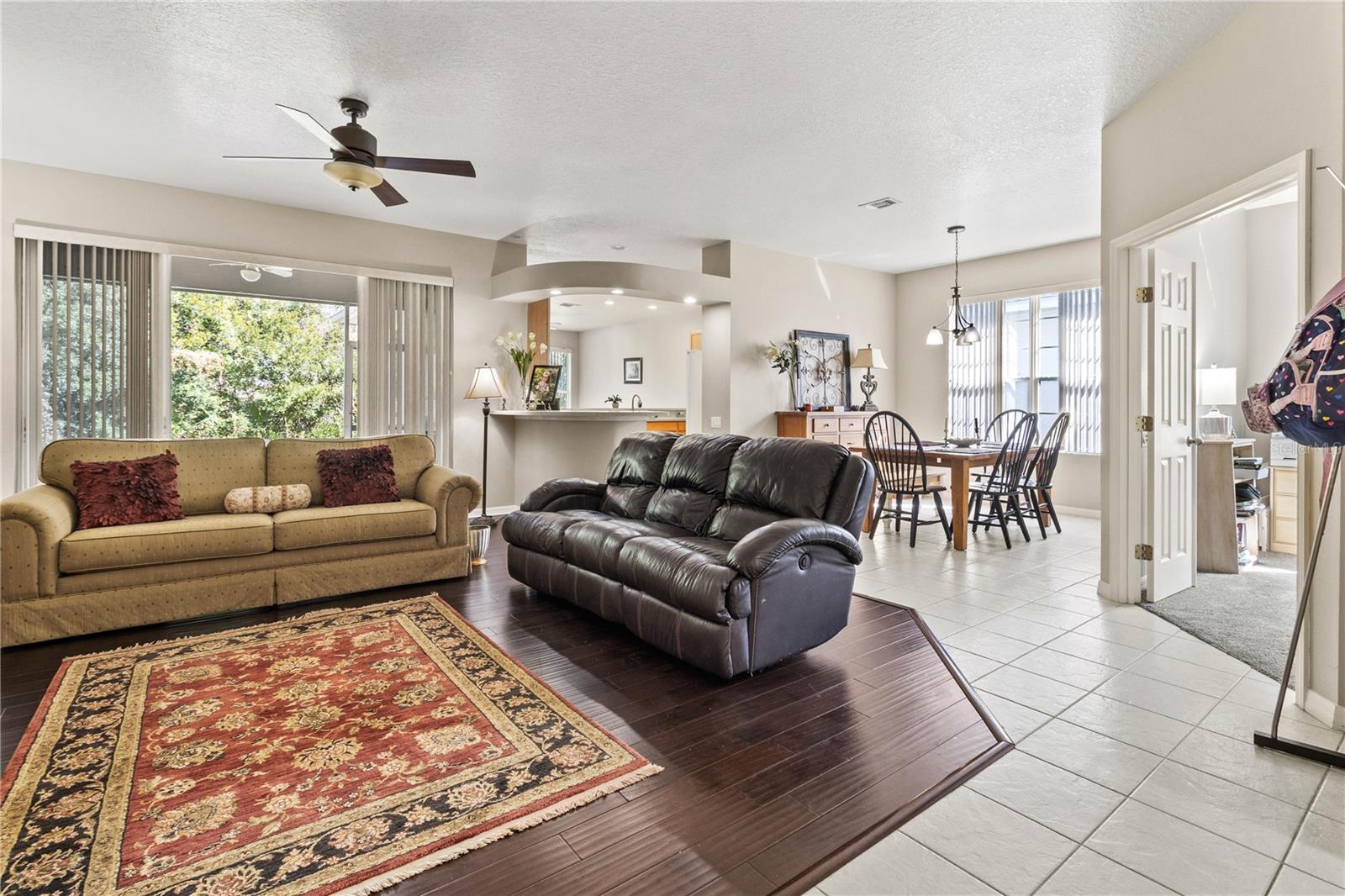 Image 6 of 50 For 4145 Whistlewood Circle