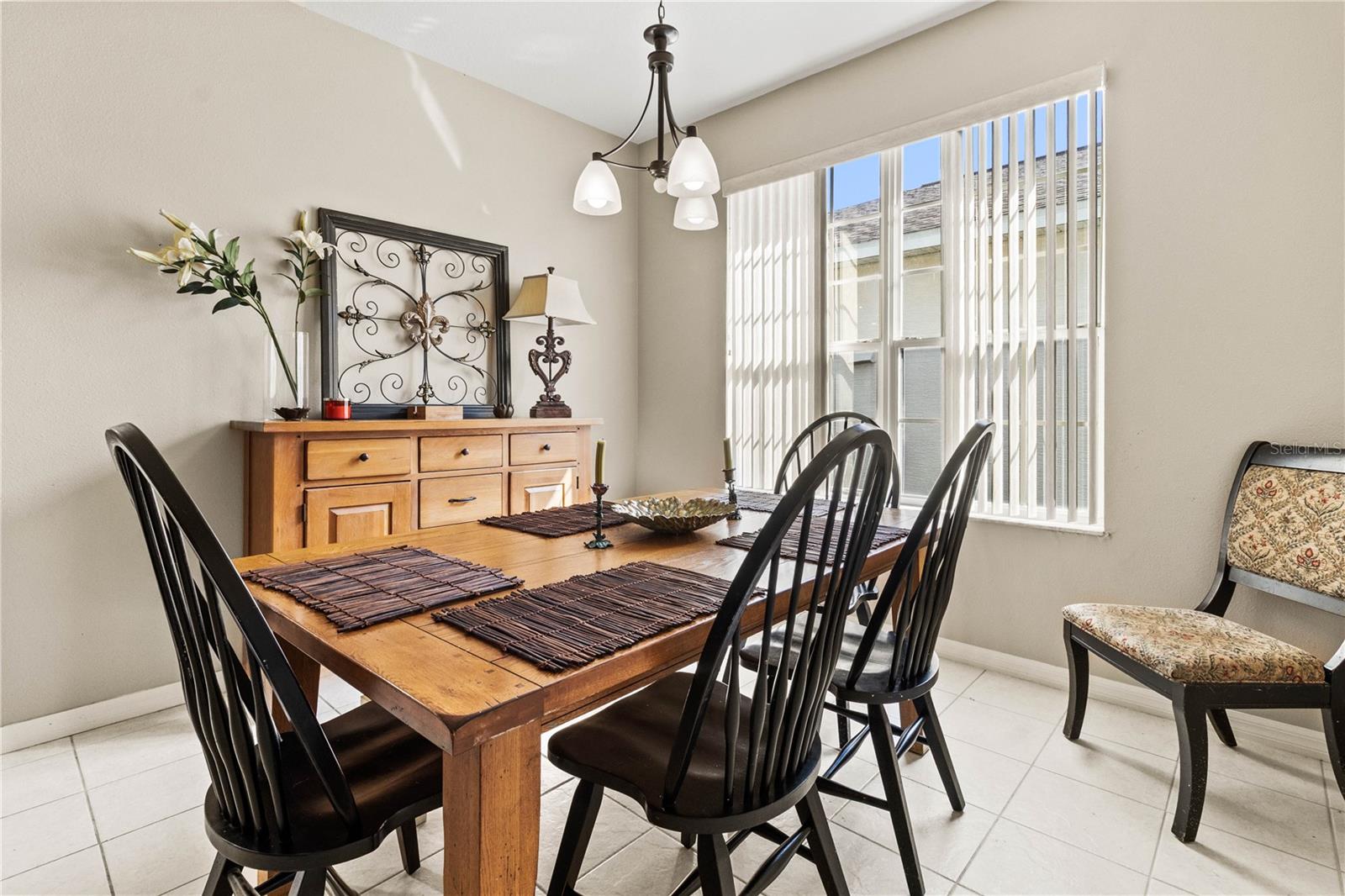 Image 7 of 50 For 4145 Whistlewood Circle