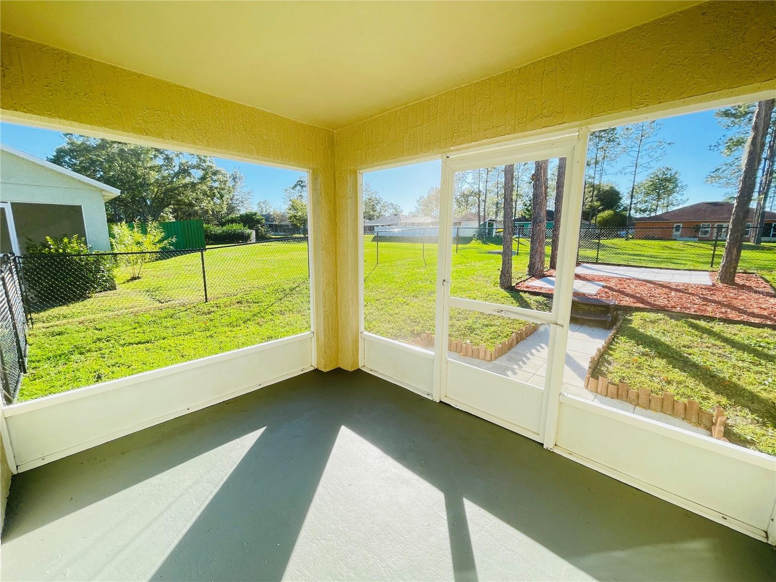 Image 18 of 23 For 7969 Sugar Pine Boulevard