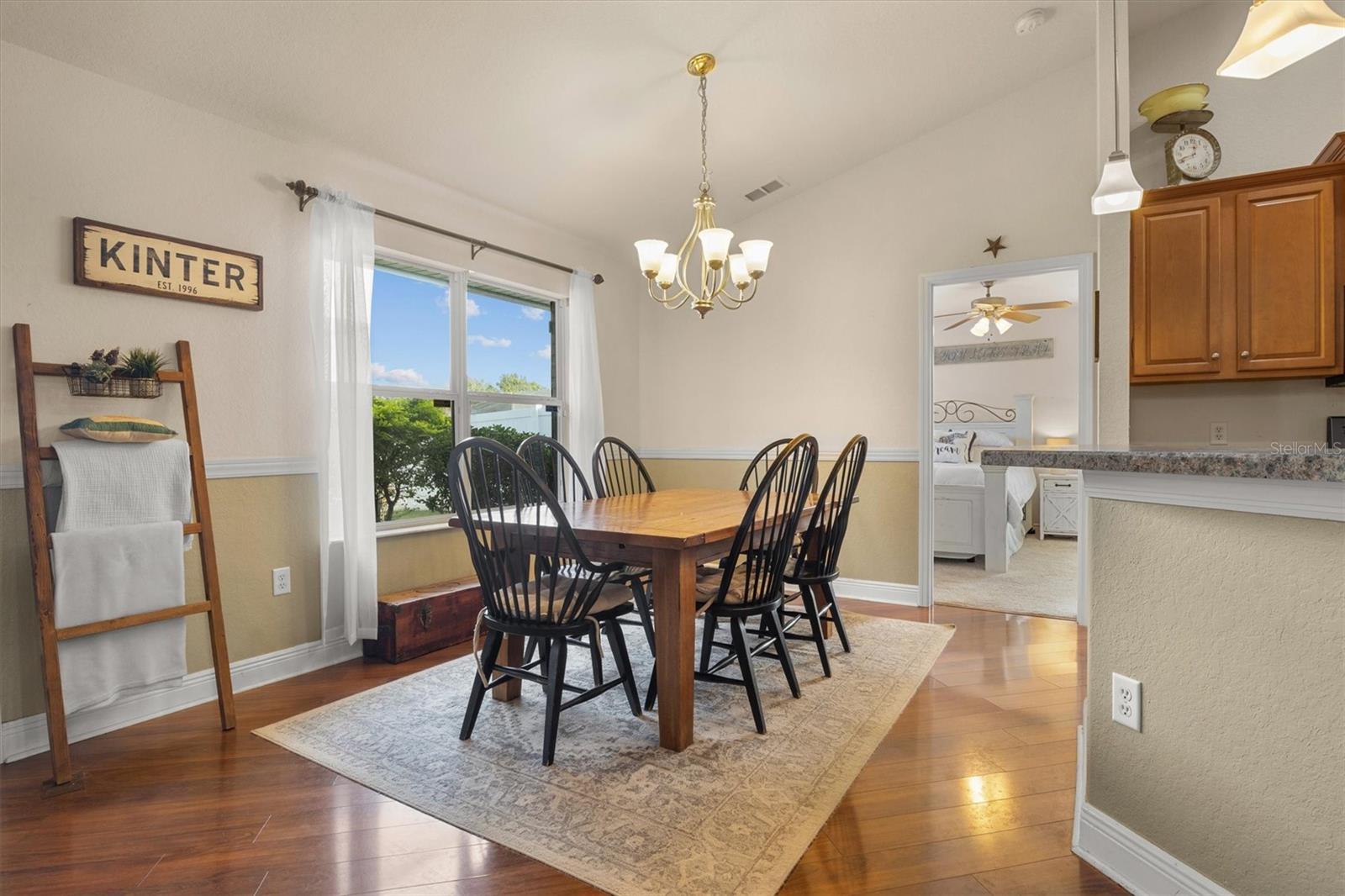 Image 19 of 48 For 1585 Doves View Circle