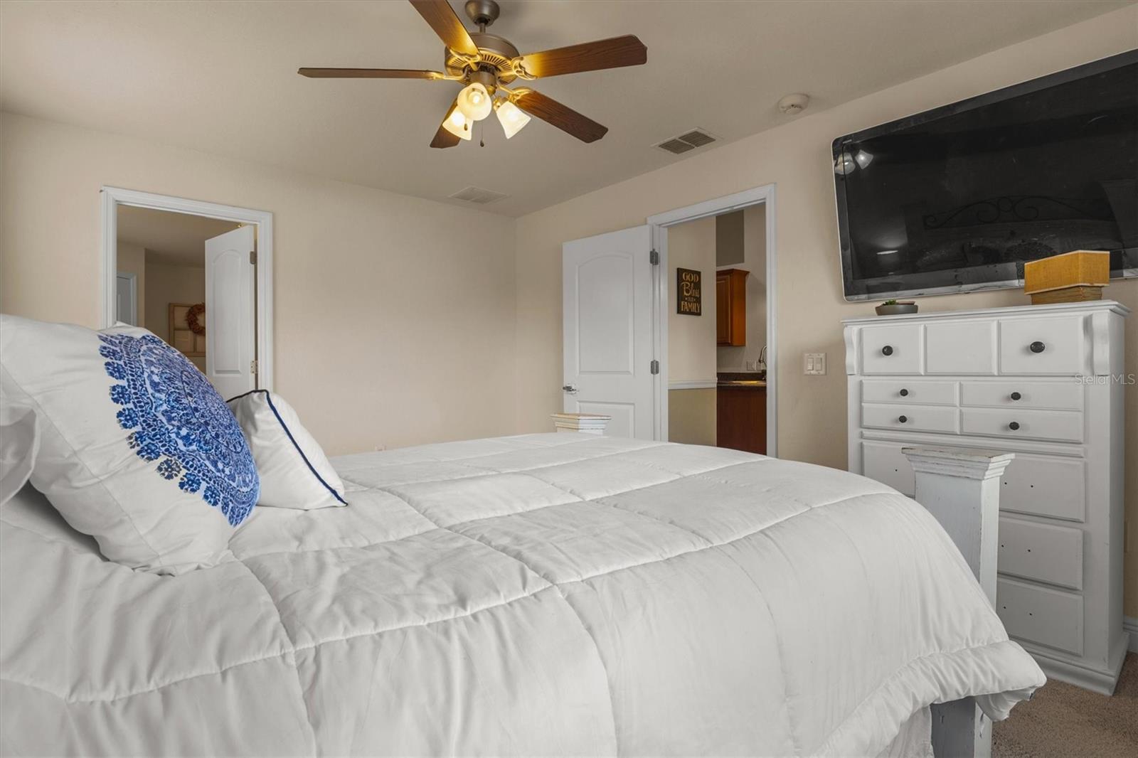 Image 24 of 48 For 1585 Doves View Circle