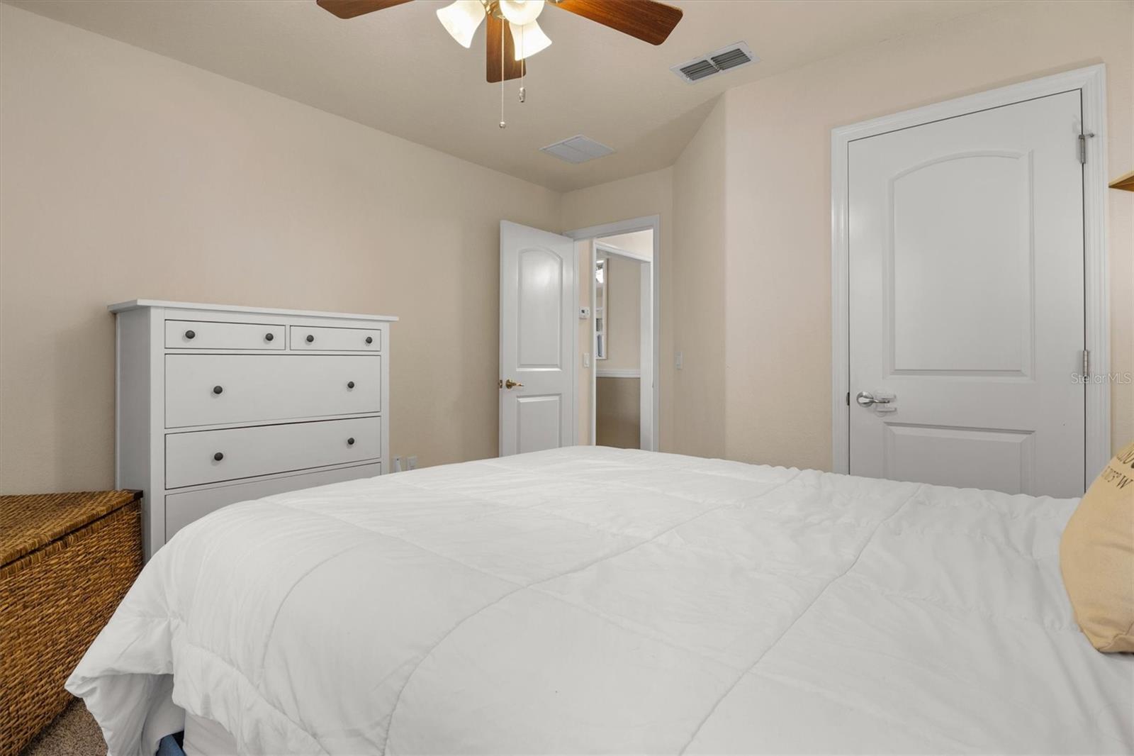 Image 30 of 48 For 1585 Doves View Circle