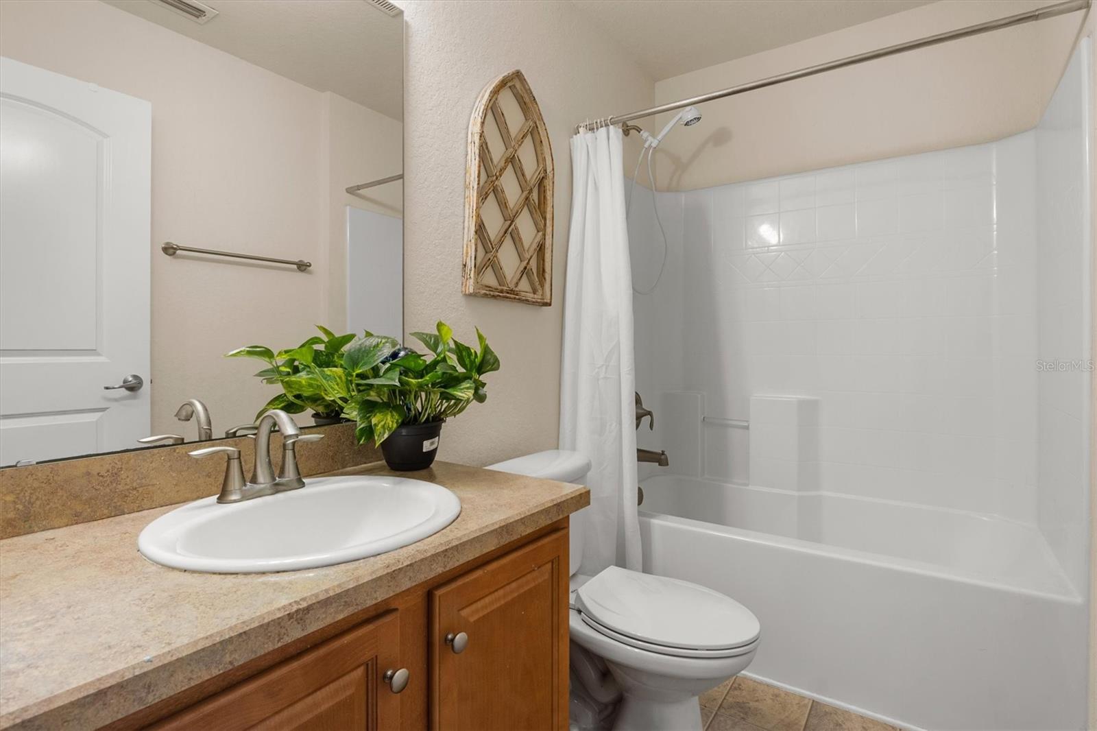 Image 31 of 48 For 1585 Doves View Circle