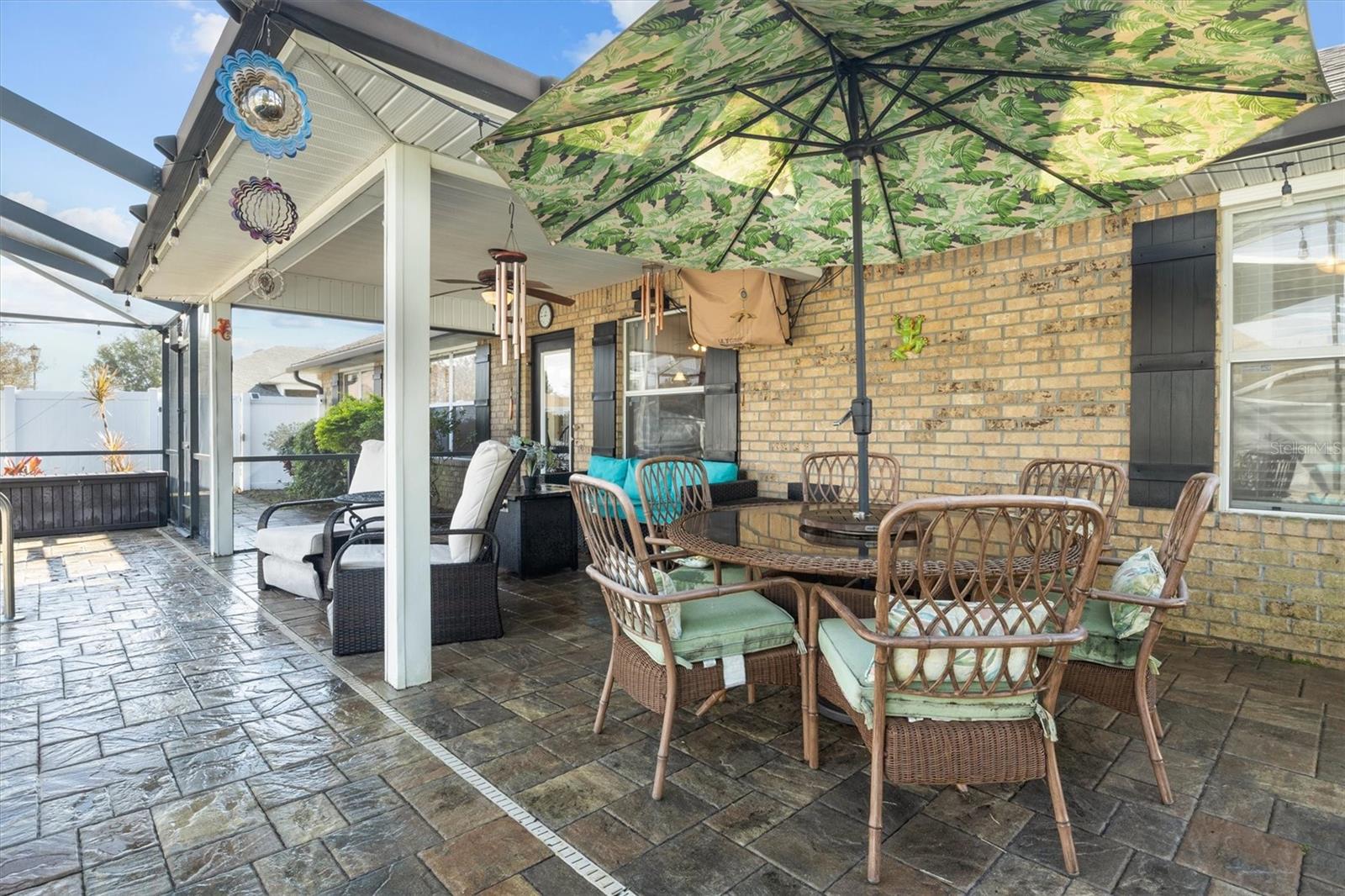 Image 38 of 48 For 1585 Doves View Circle