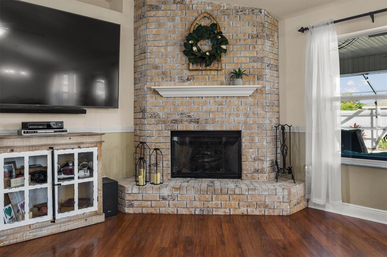 Image 9 of 48 For 1585 Doves View Circle