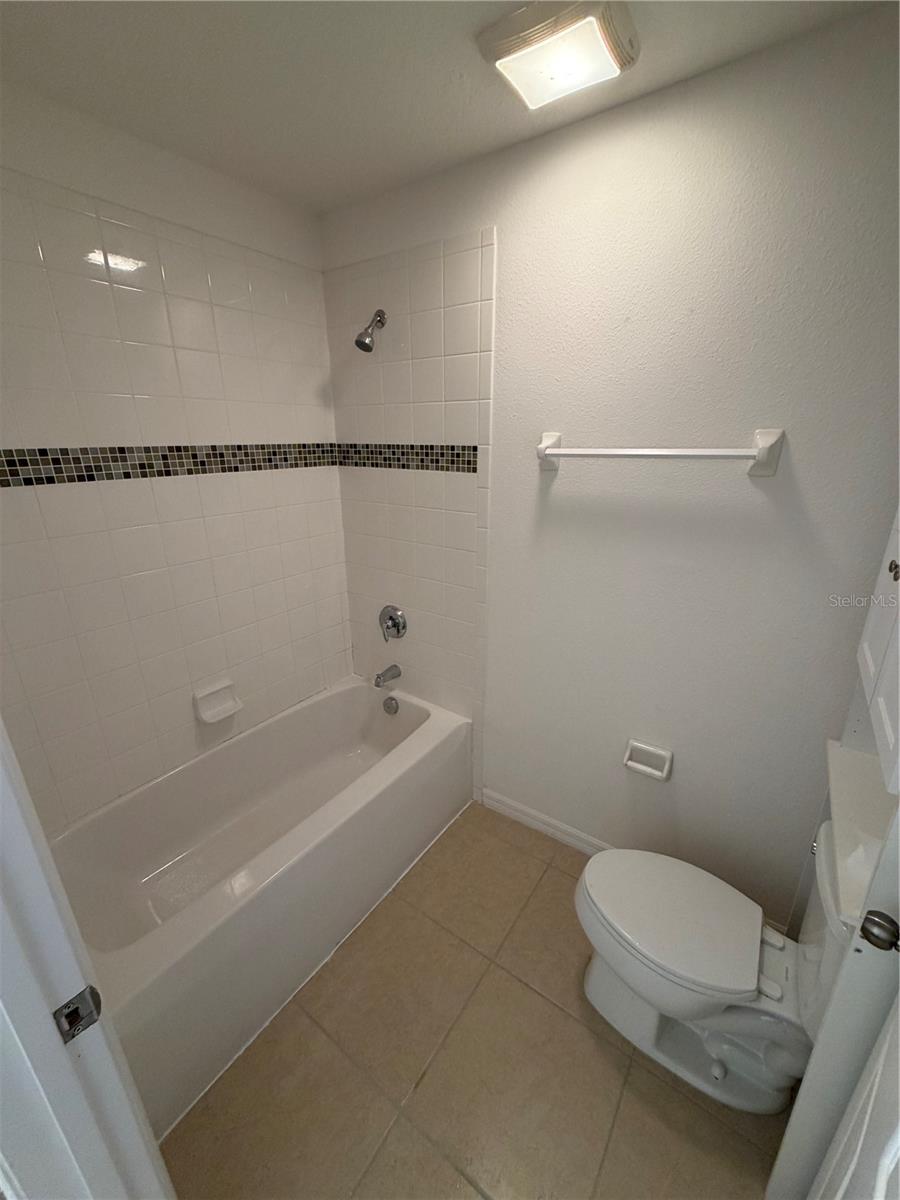 Image 17 of 19 For 290 Annabelle Way