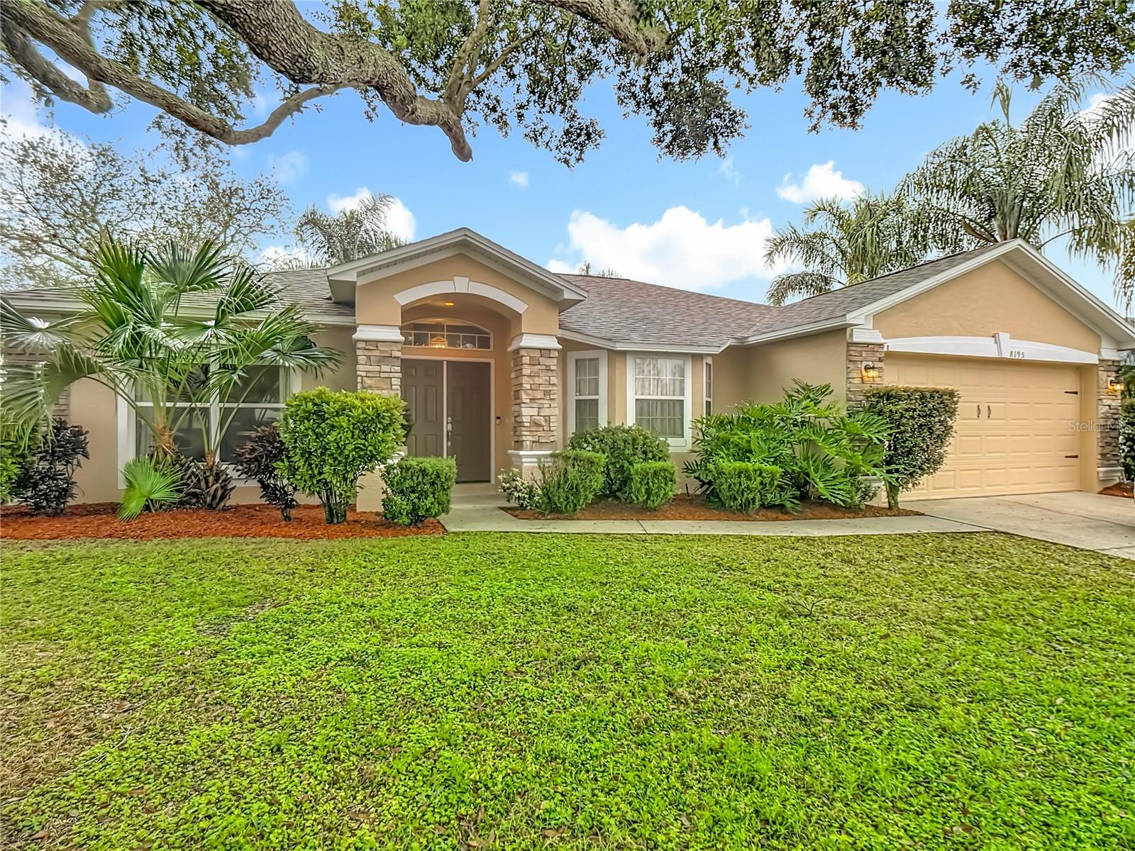 Details for 8195 Westmont Terrace Drive, LAKELAND, FL 33810
