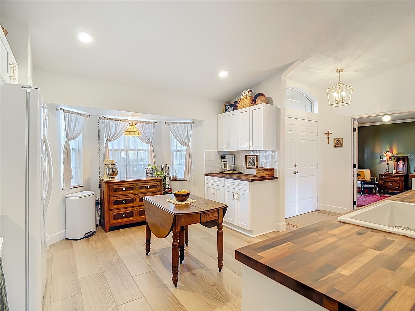 Image 10 of 40 For 8195 Westmont Terrace Drive