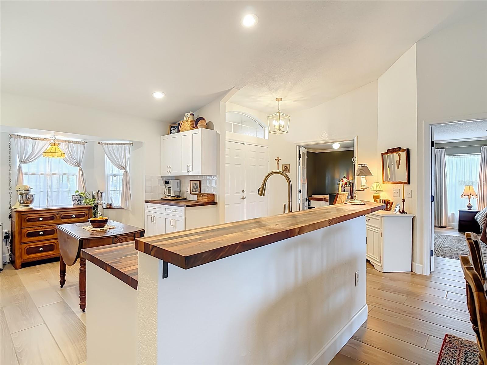 Image 11 of 40 For 8195 Westmont Terrace Drive