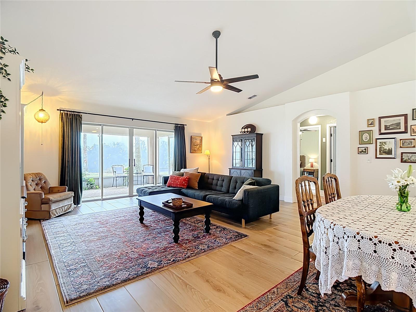 Image 13 of 40 For 8195 Westmont Terrace Drive