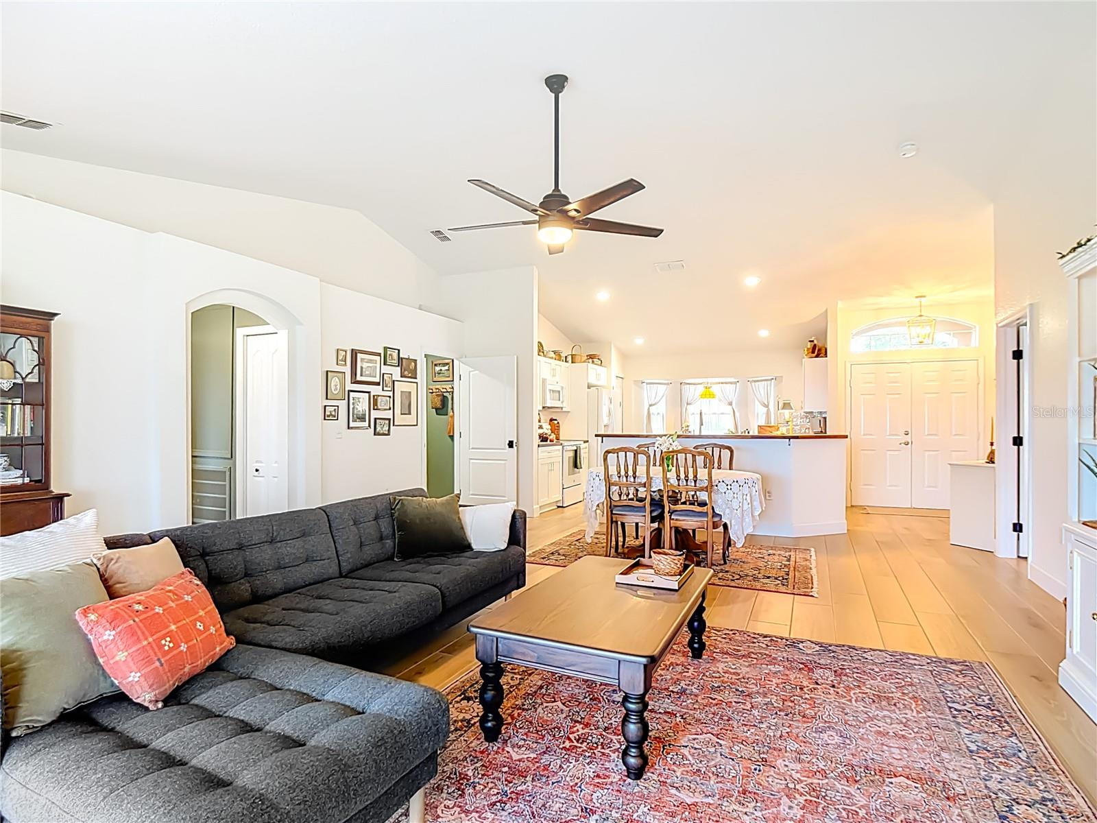 Image 15 of 40 For 8195 Westmont Terrace Drive