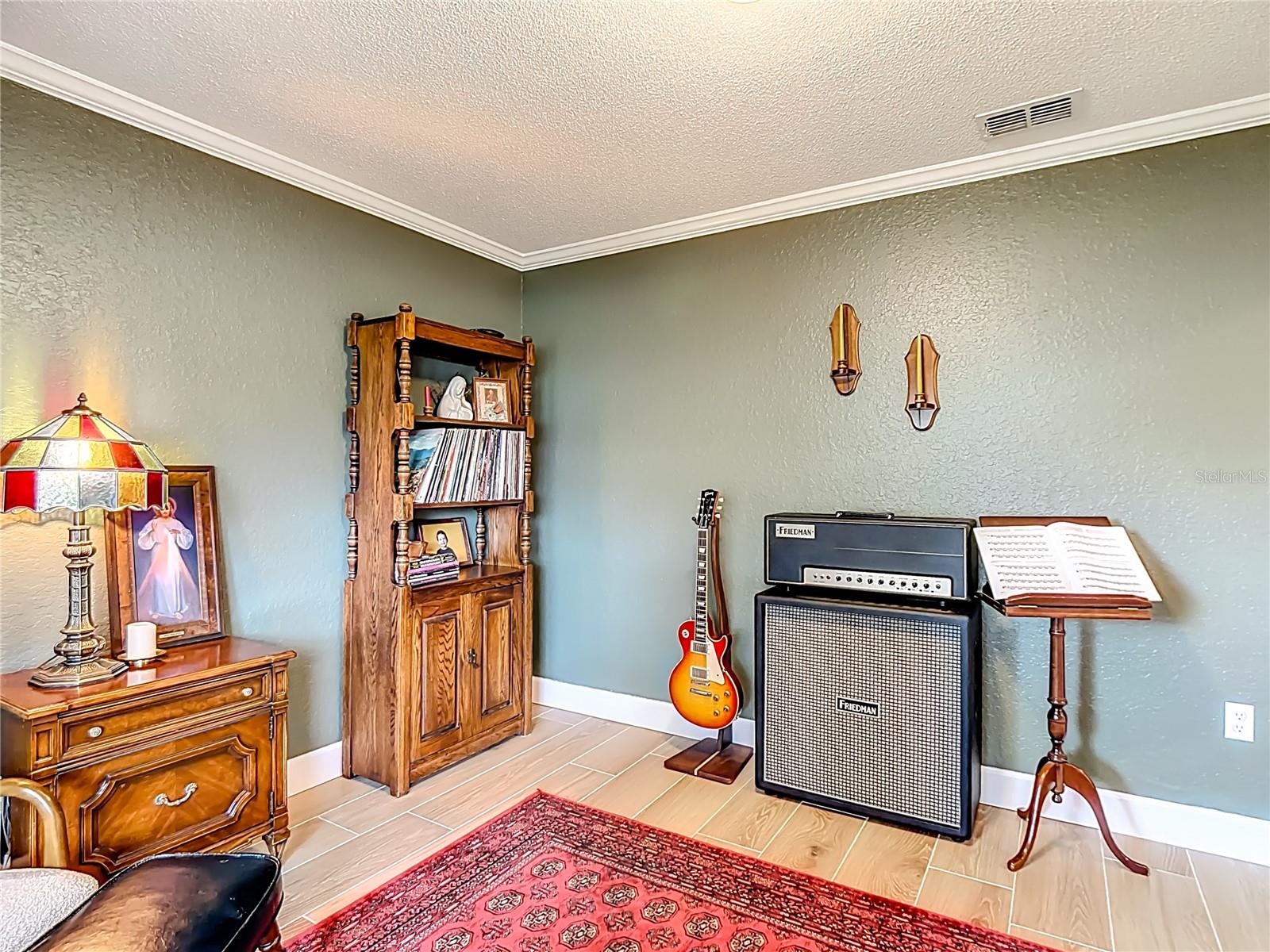 Image 18 of 40 For 8195 Westmont Terrace Drive