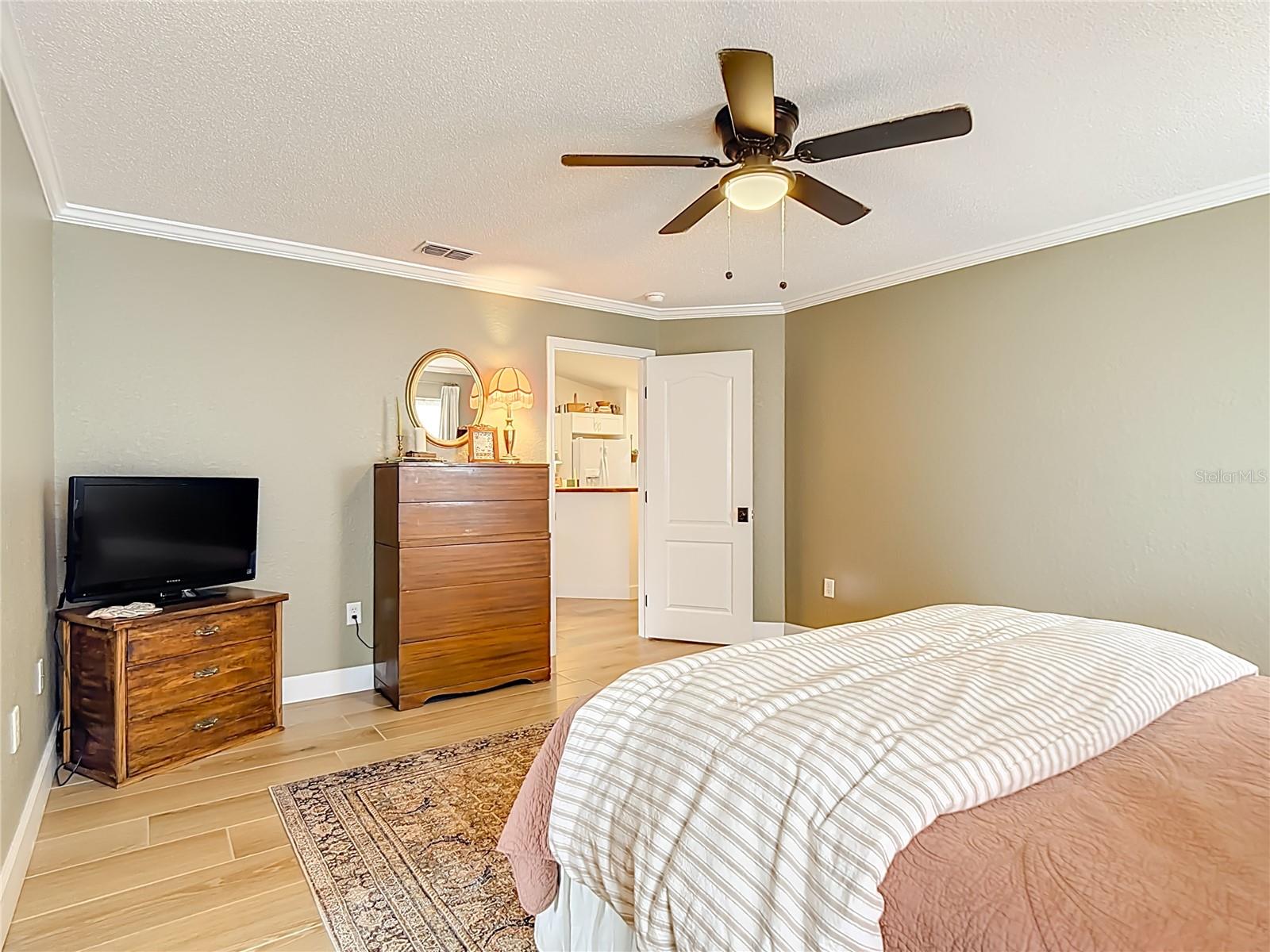 Image 22 of 40 For 8195 Westmont Terrace Drive