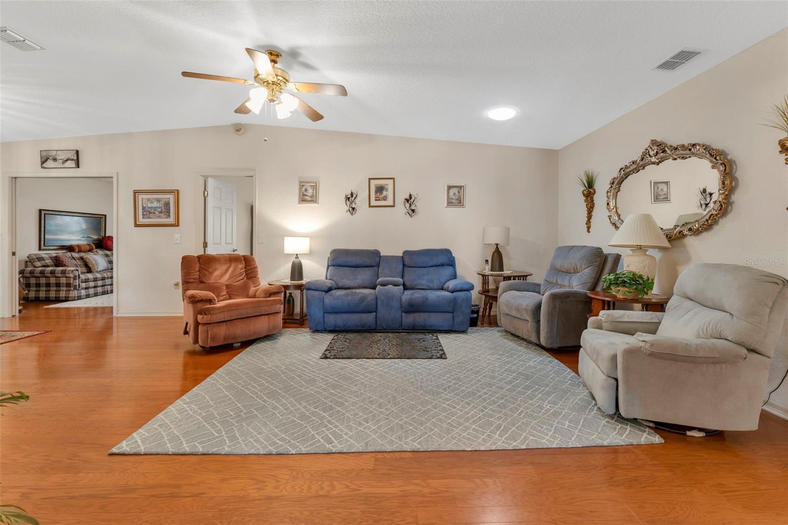 Image 4 of 28 For 1818 Prairie Dunes Circle N