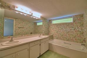 Image 20 of 29 For 118 Canterbury Drive