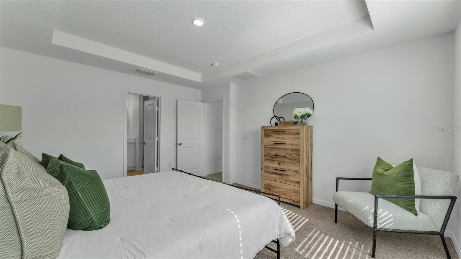 Image 15 of 33 For 204 Rivermill Way