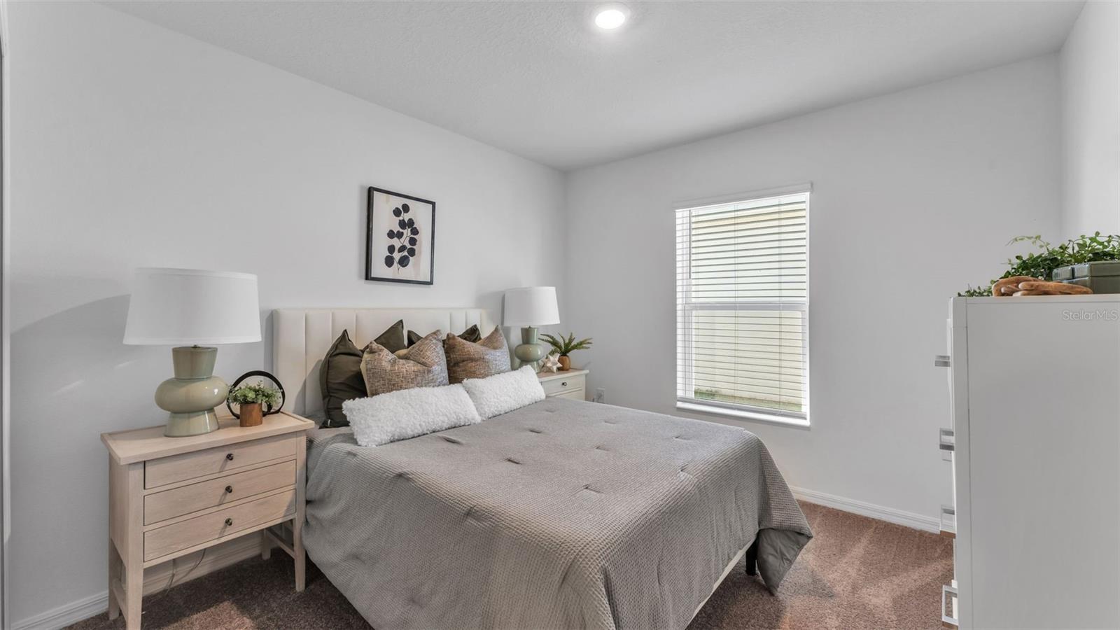 Image 21 of 33 For 204 Rivermill Way