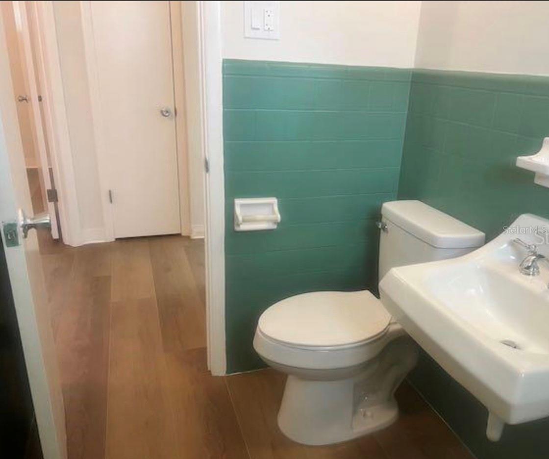 Image 8 of 13 For 206 Hancock Street