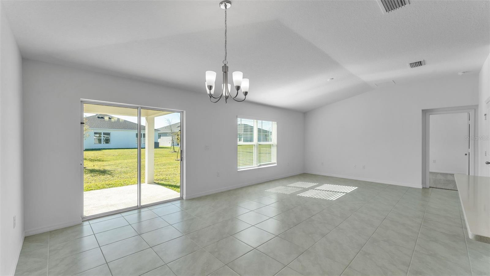 Image 11 of 30 For 638 Meadows Edge Place