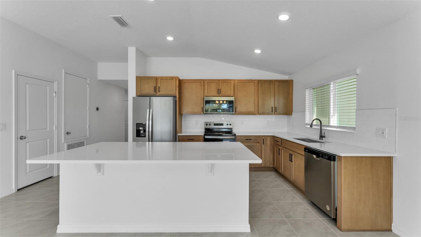 Image 7 of 30 For 638 Meadows Edge Place