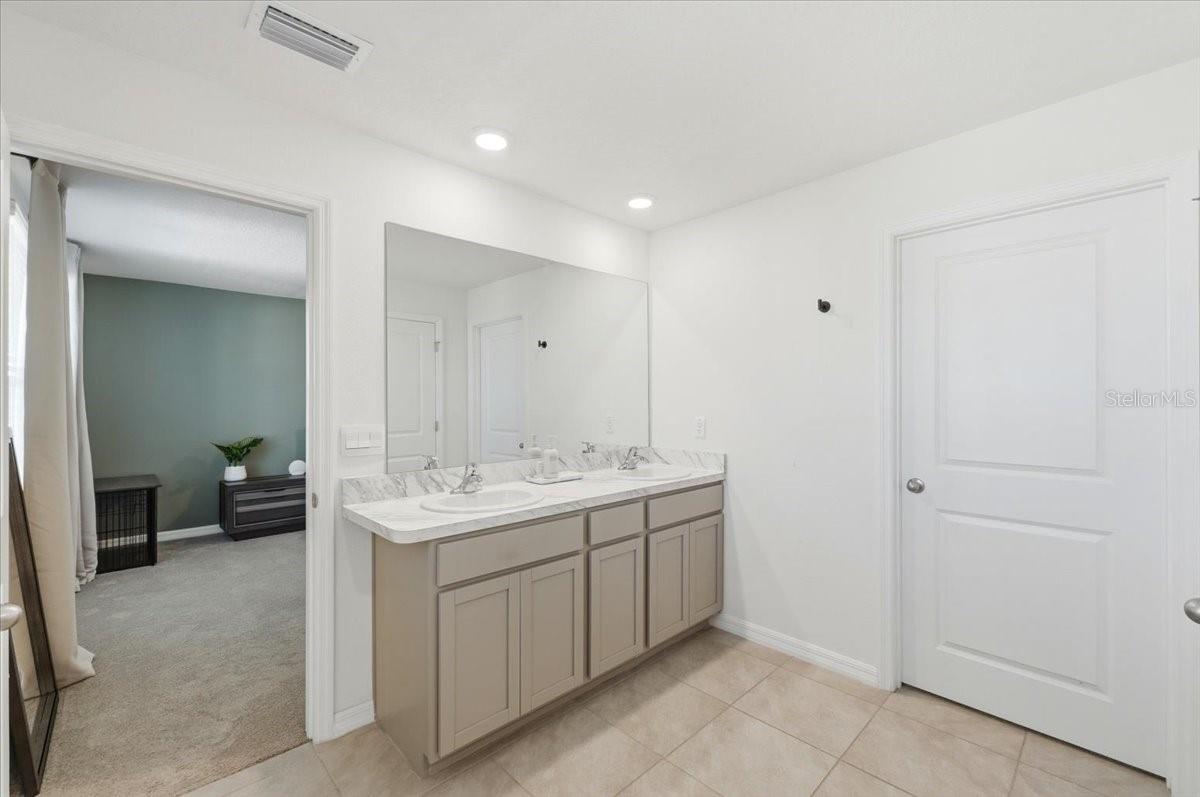 Image 15 of 30 For 1211 Tahitian Sunrise Drive