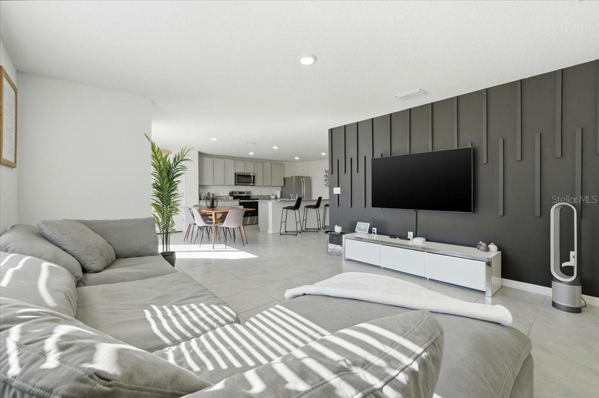 Image 3 of 30 For 1211 Tahitian Sunrise Drive