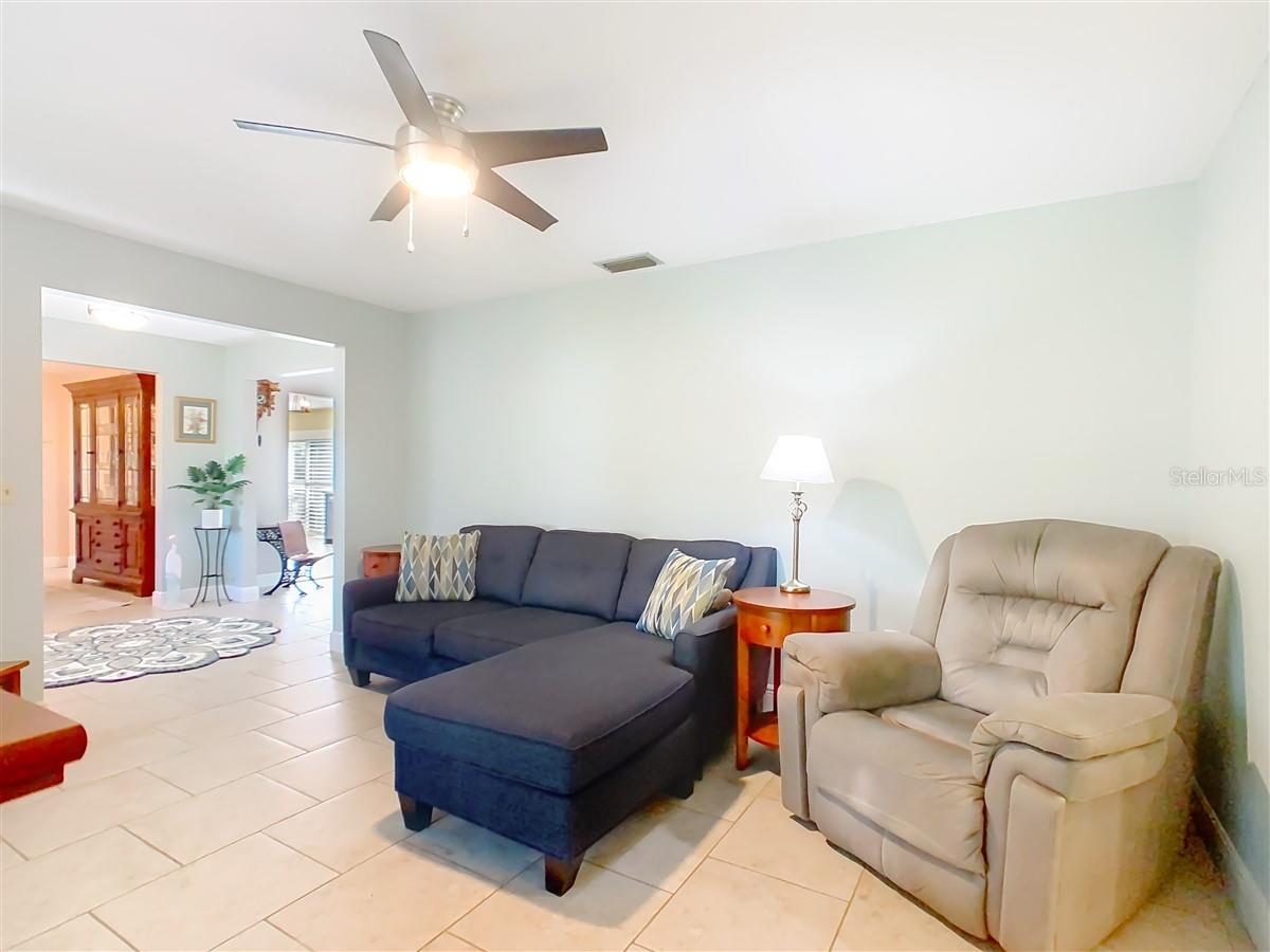 Image 7 of 30 For 2901 Plantation Road