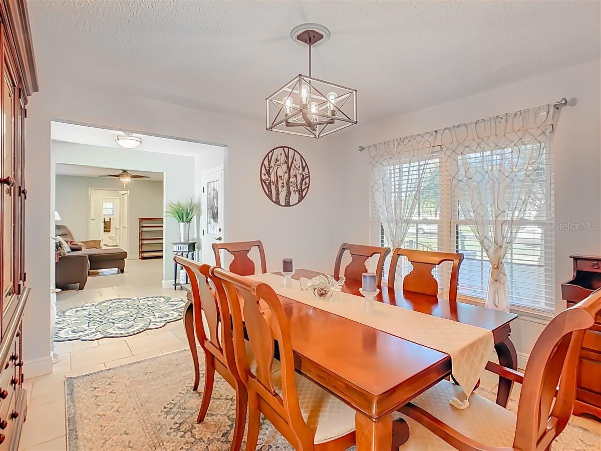 Image 8 of 30 For 2901 Plantation Road