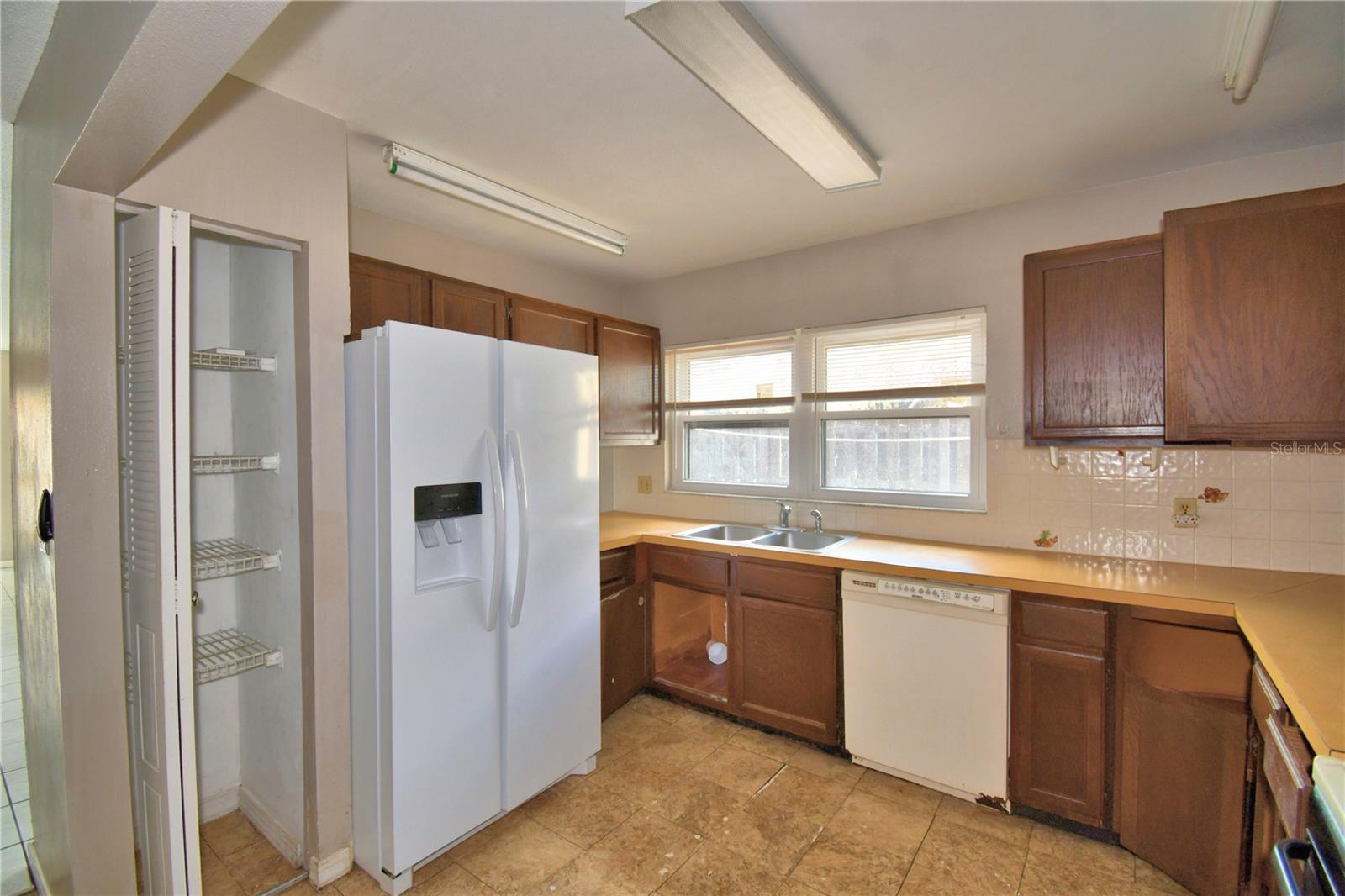 Image 14 of 36 For 573 Hunter Circle