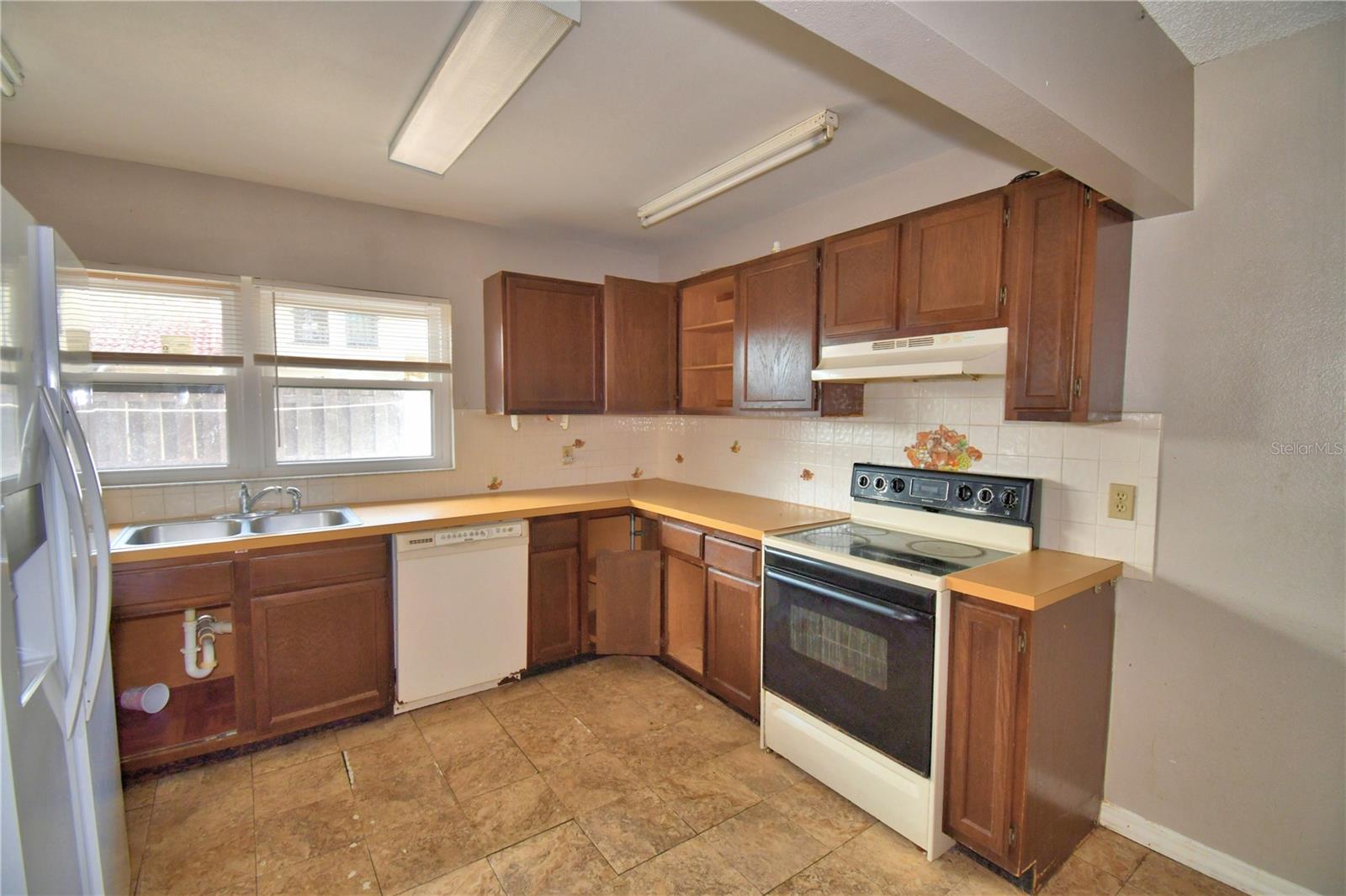 Image 15 of 36 For 573 Hunter Circle