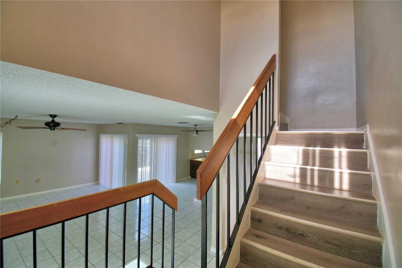 Image 17 of 36 For 573 Hunter Circle