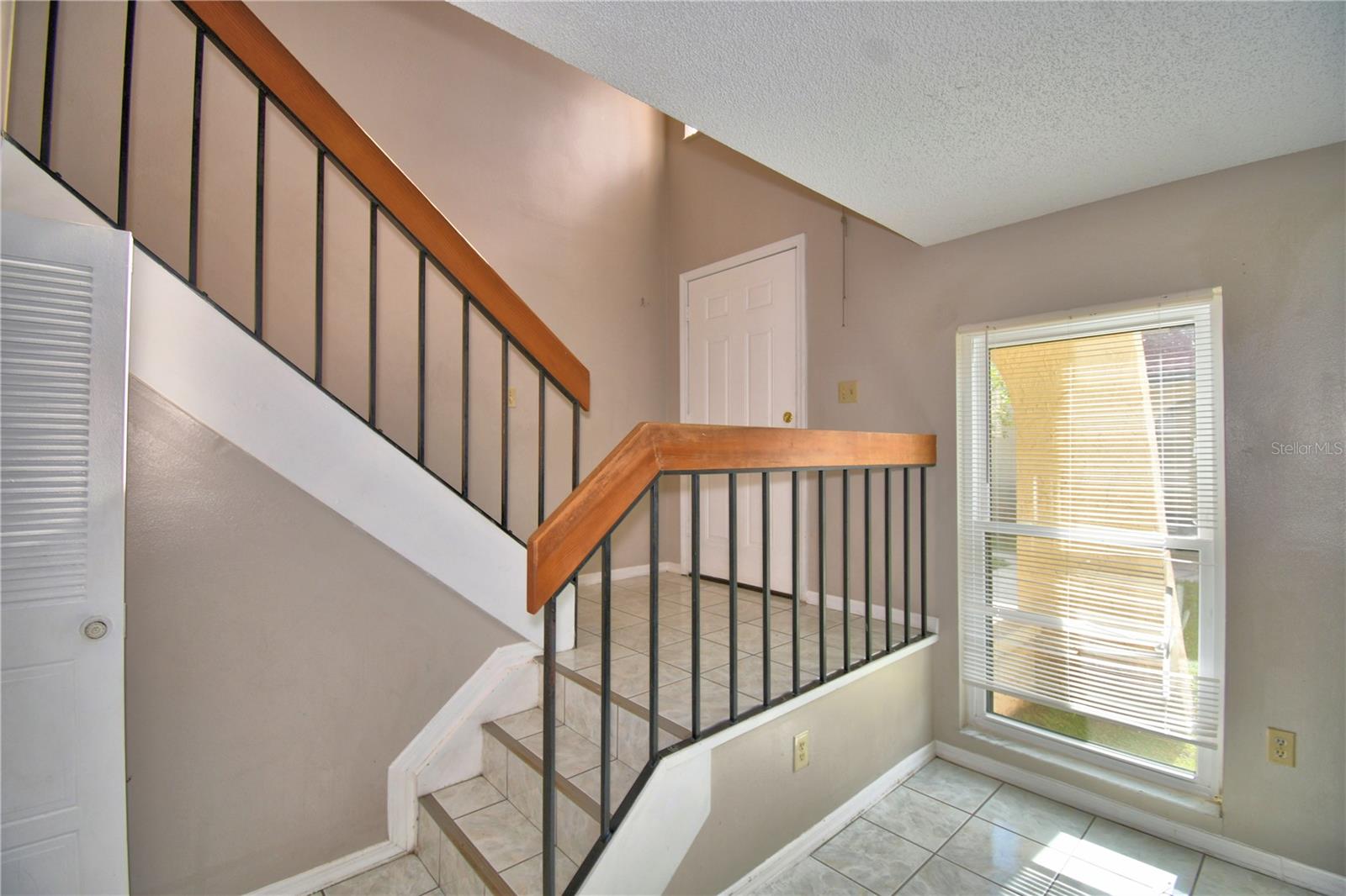 Image 4 of 36 For 573 Hunter Circle