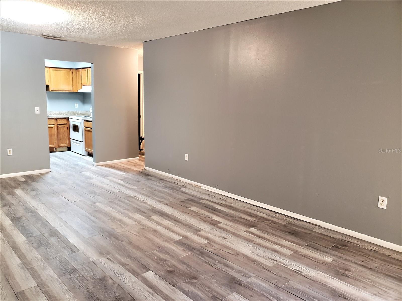 Image 10 of 27 For 4151 Semoran Boulevard 8