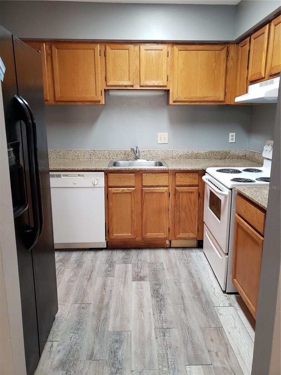 Image 7 of 27 For 4151 Semoran Boulevard 8