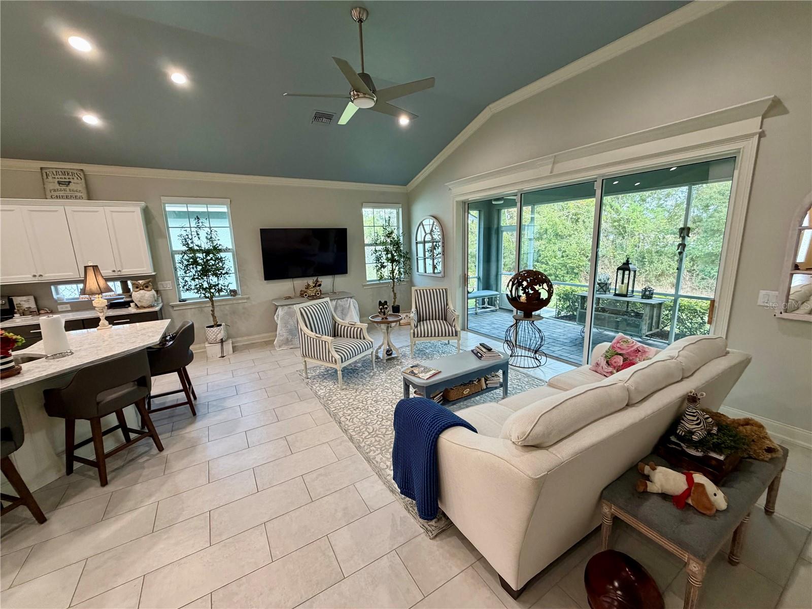 Image 18 of 51 For 7991 Lake James Boulevard