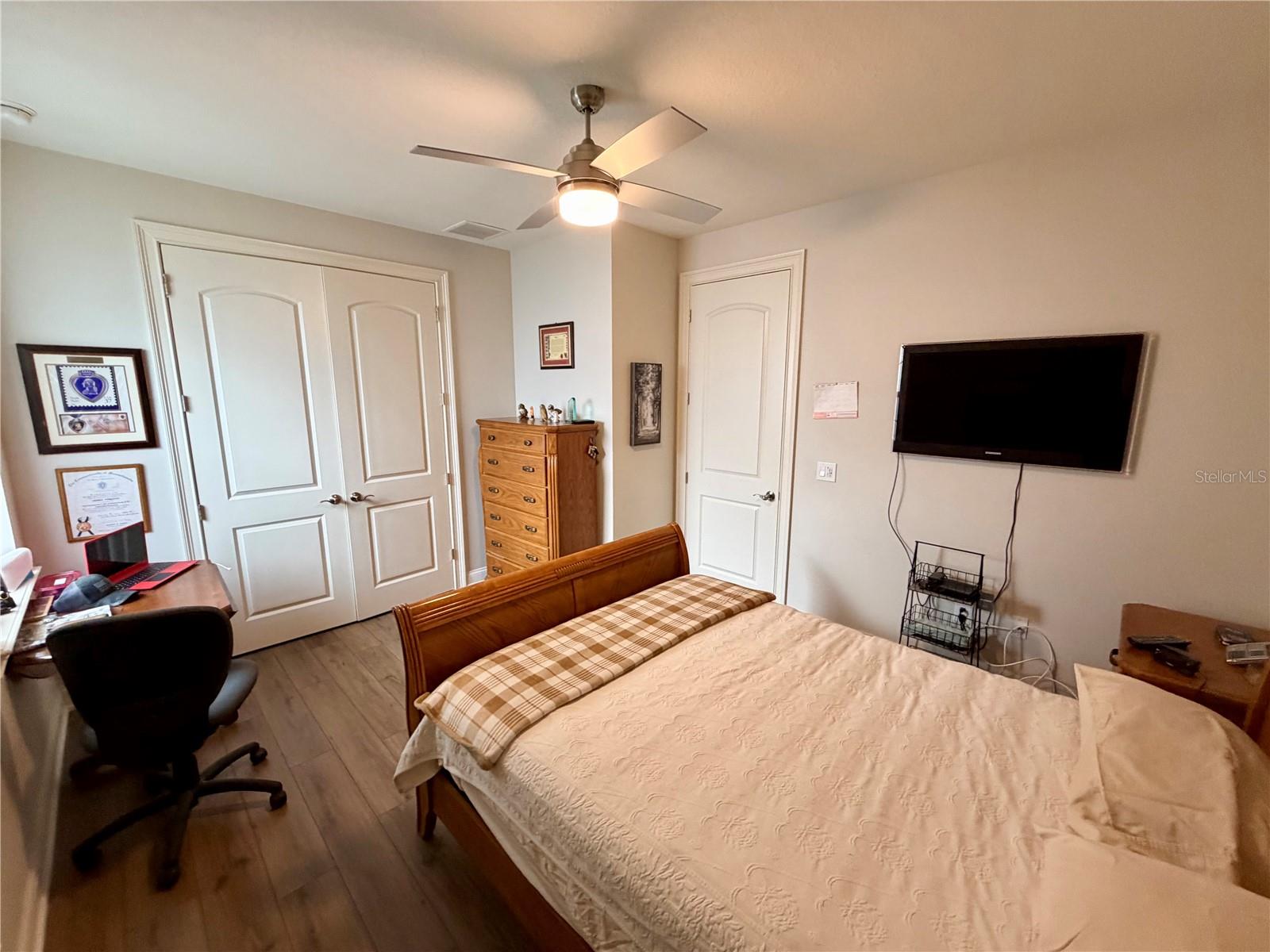 Image 42 of 51 For 7991 Lake James Boulevard