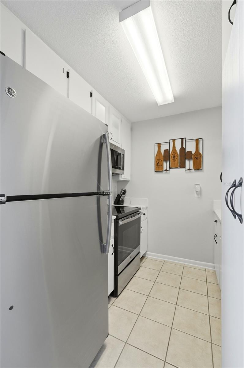 Image 12 of 38 For 900 Avenue Z Se C2