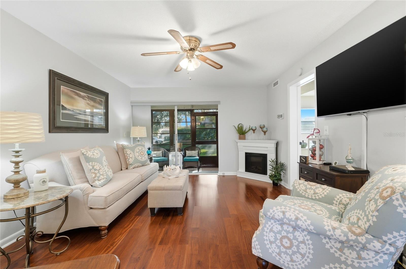 Image 6 of 38 For 900 Avenue Z Se C2