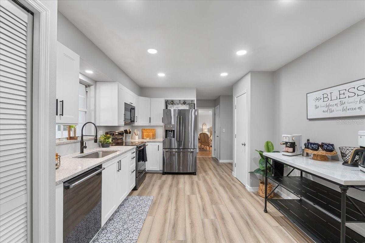 Image 7 of 45 For 5257 Montserrat Drive