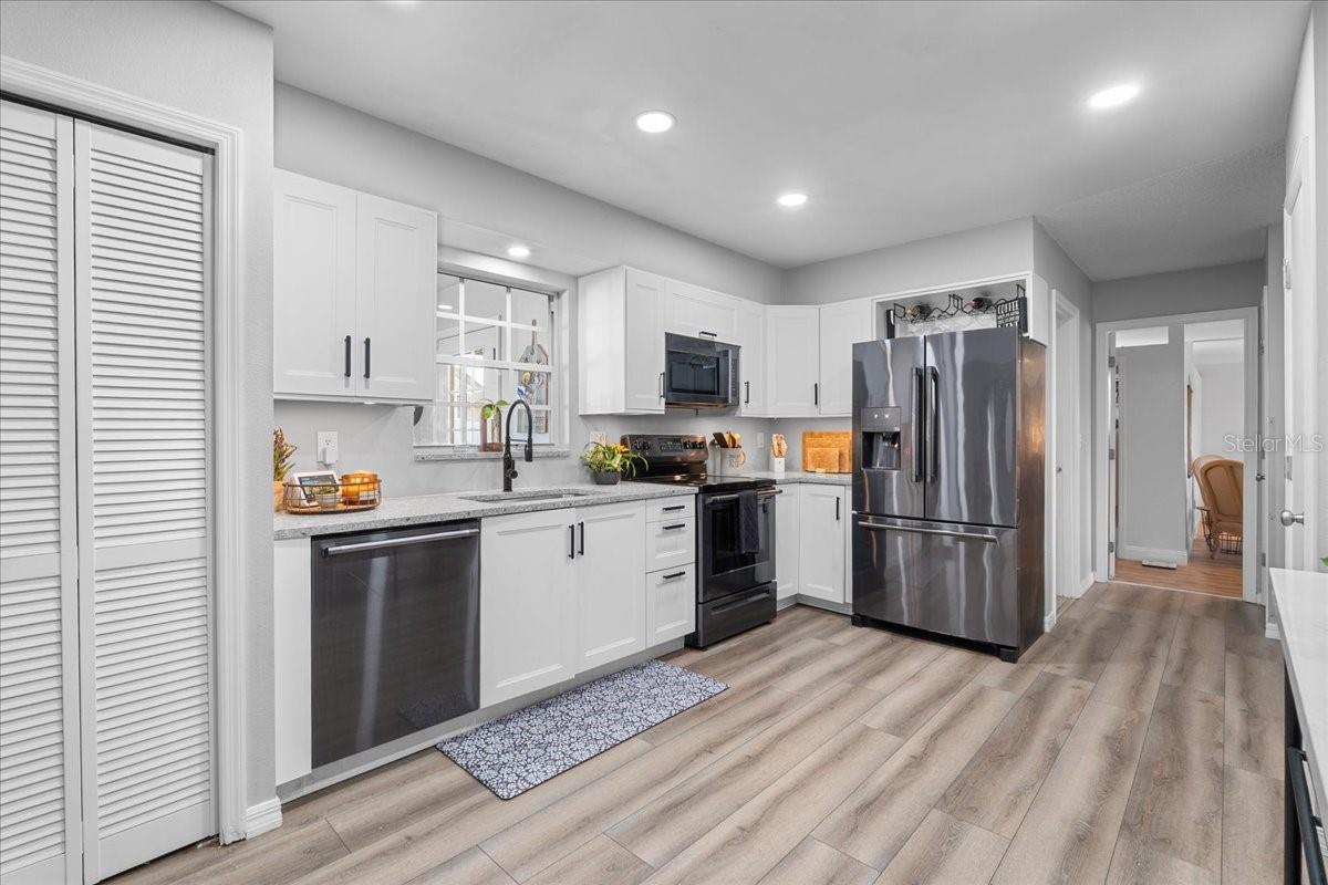 Image 8 of 45 For 5257 Montserrat Drive