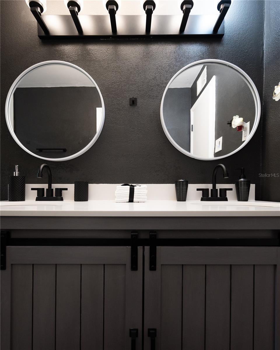 Image 32 of 41 For 2916 Maplewood Avenue