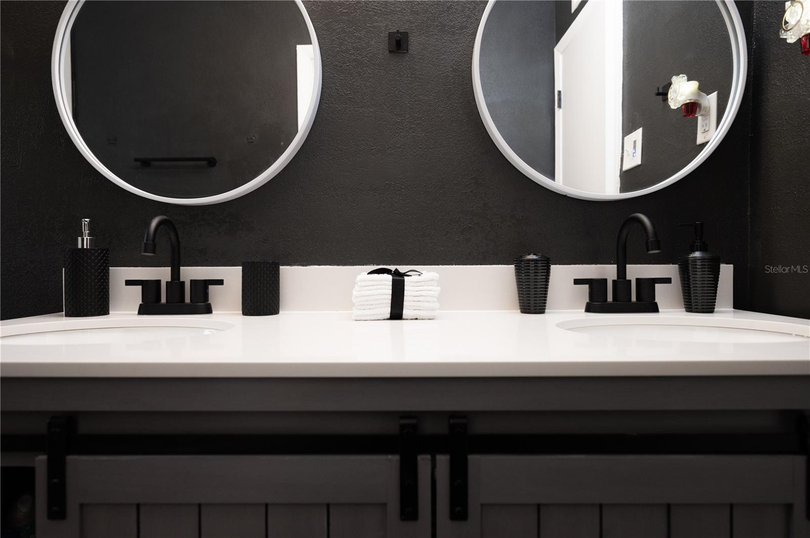 Image 33 of 41 For 2916 Maplewood Avenue