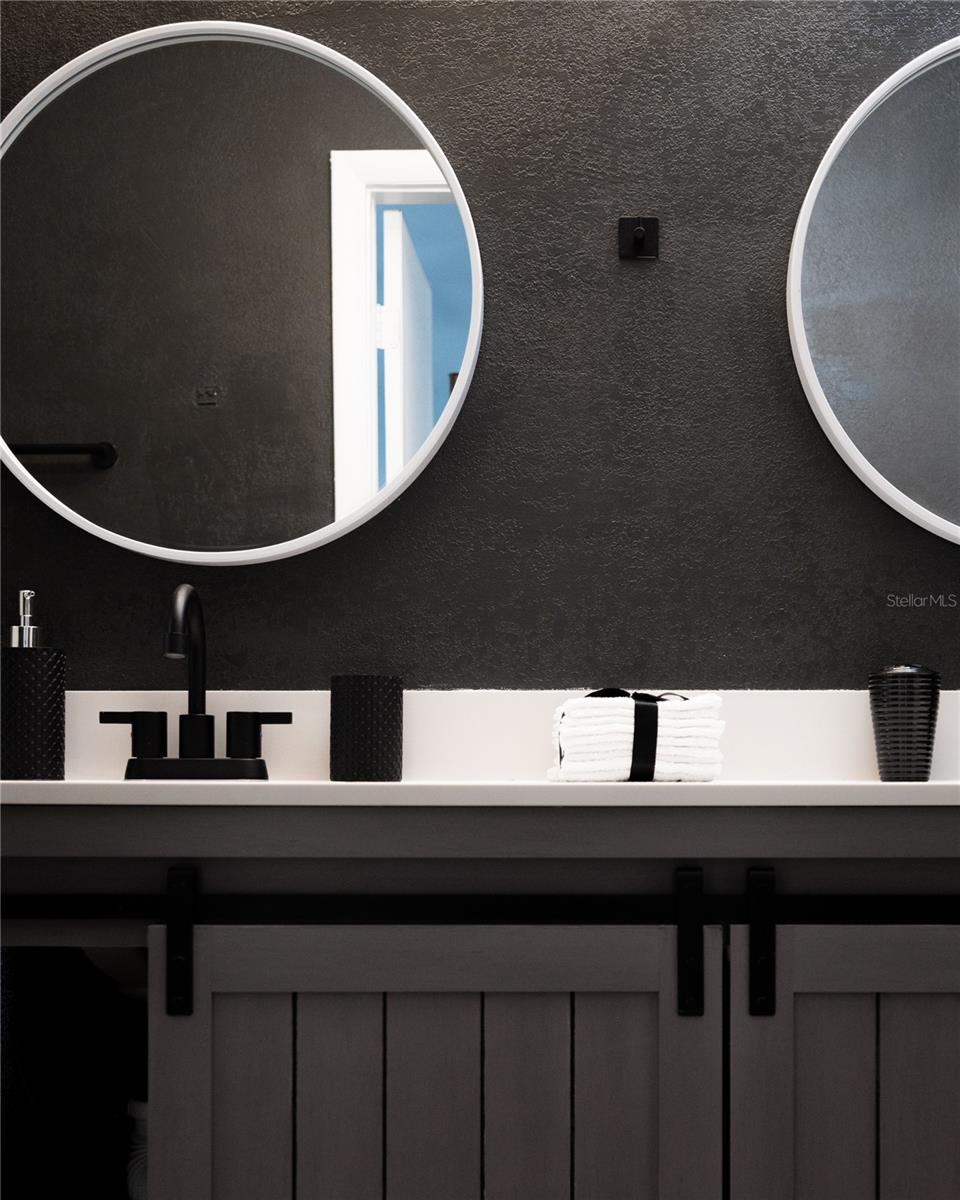 Image 37 of 41 For 2916 Maplewood Avenue