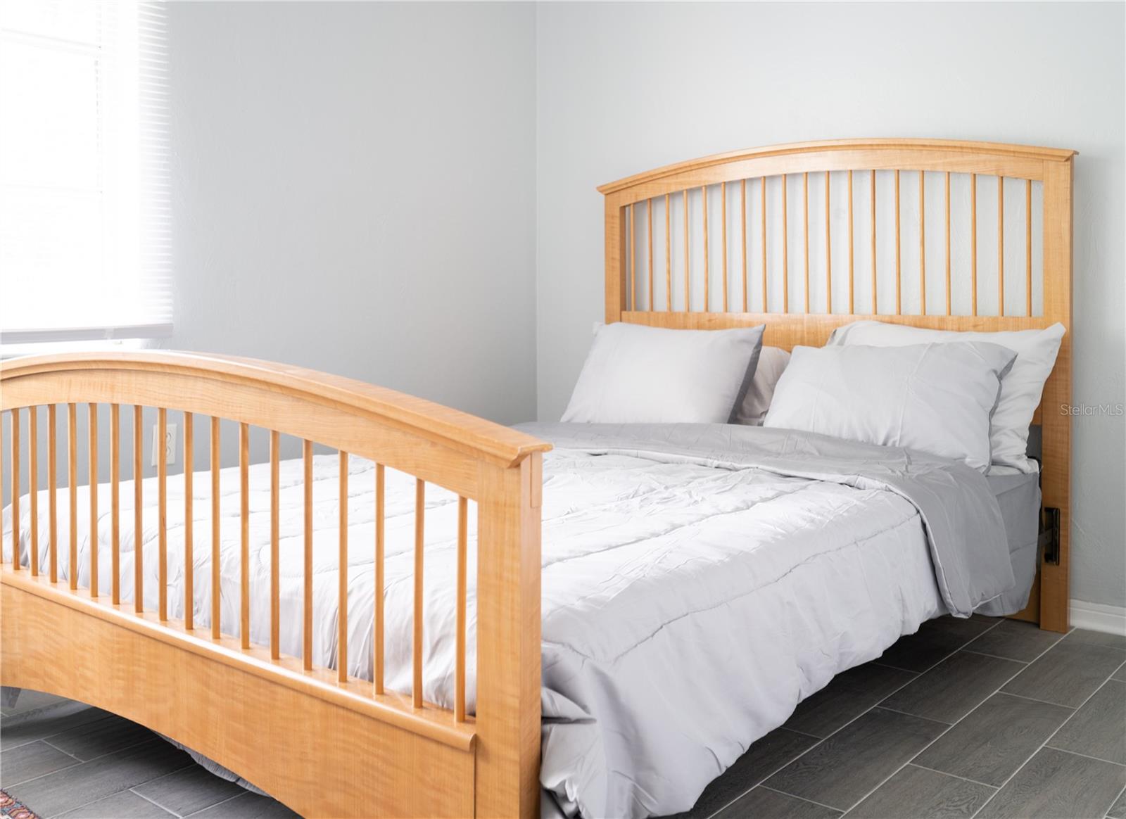 Image 39 of 41 For 2916 Maplewood Avenue