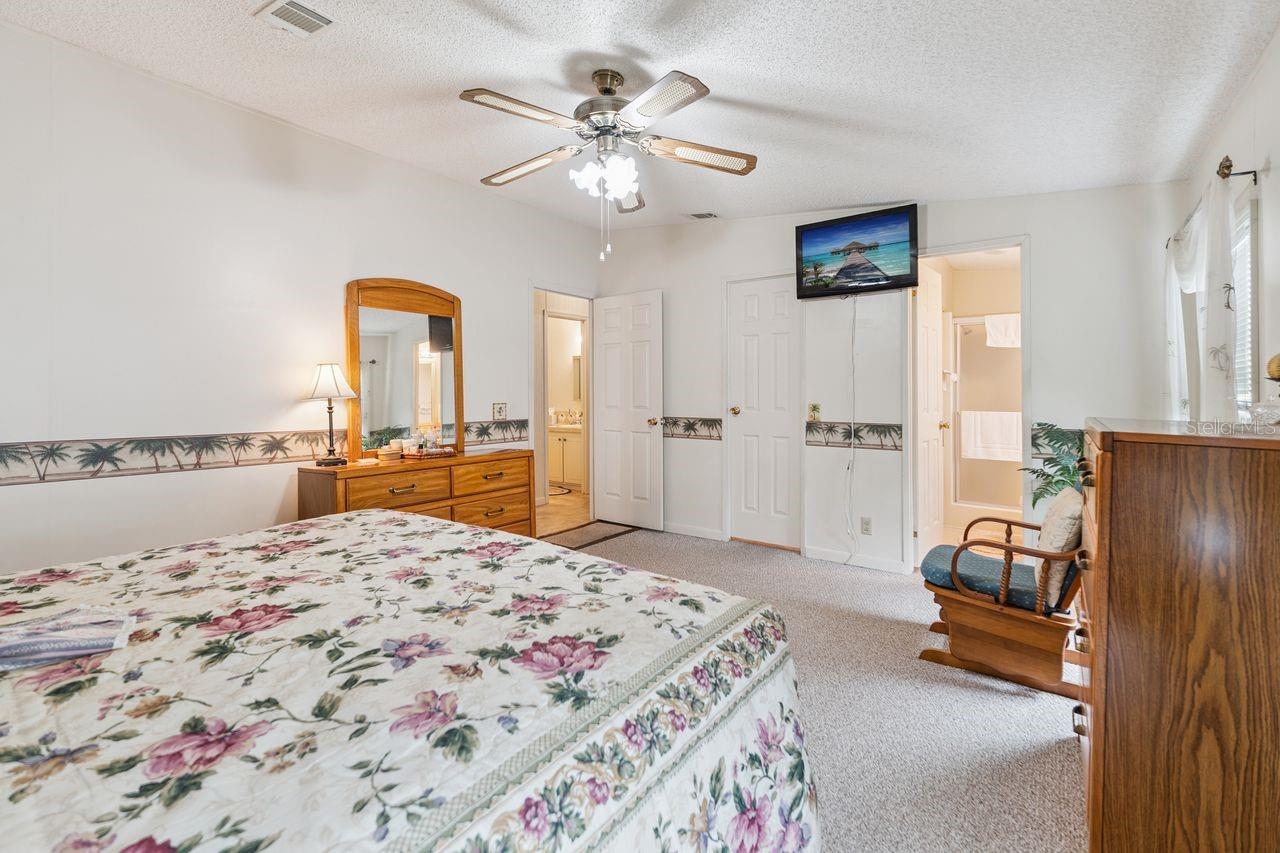 Image 24 of 34 For 6667 Briarhill Drive Ne