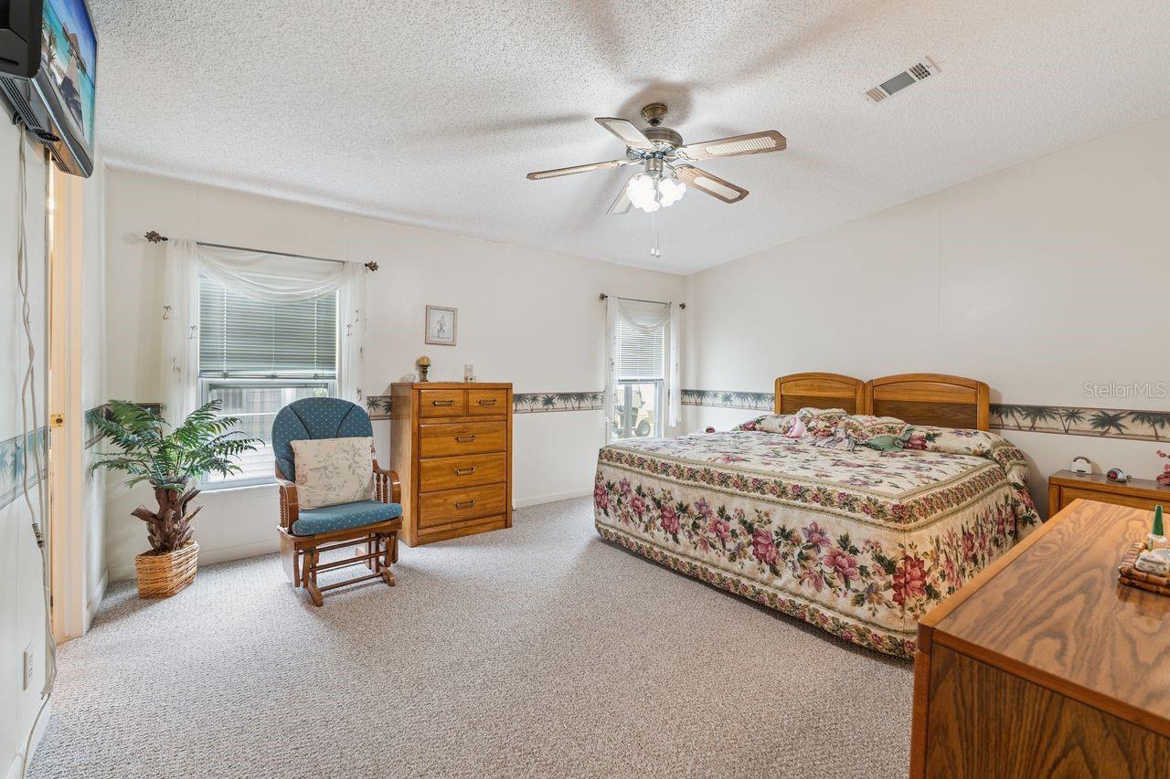 Image 25 of 34 For 6667 Briarhill Drive Ne