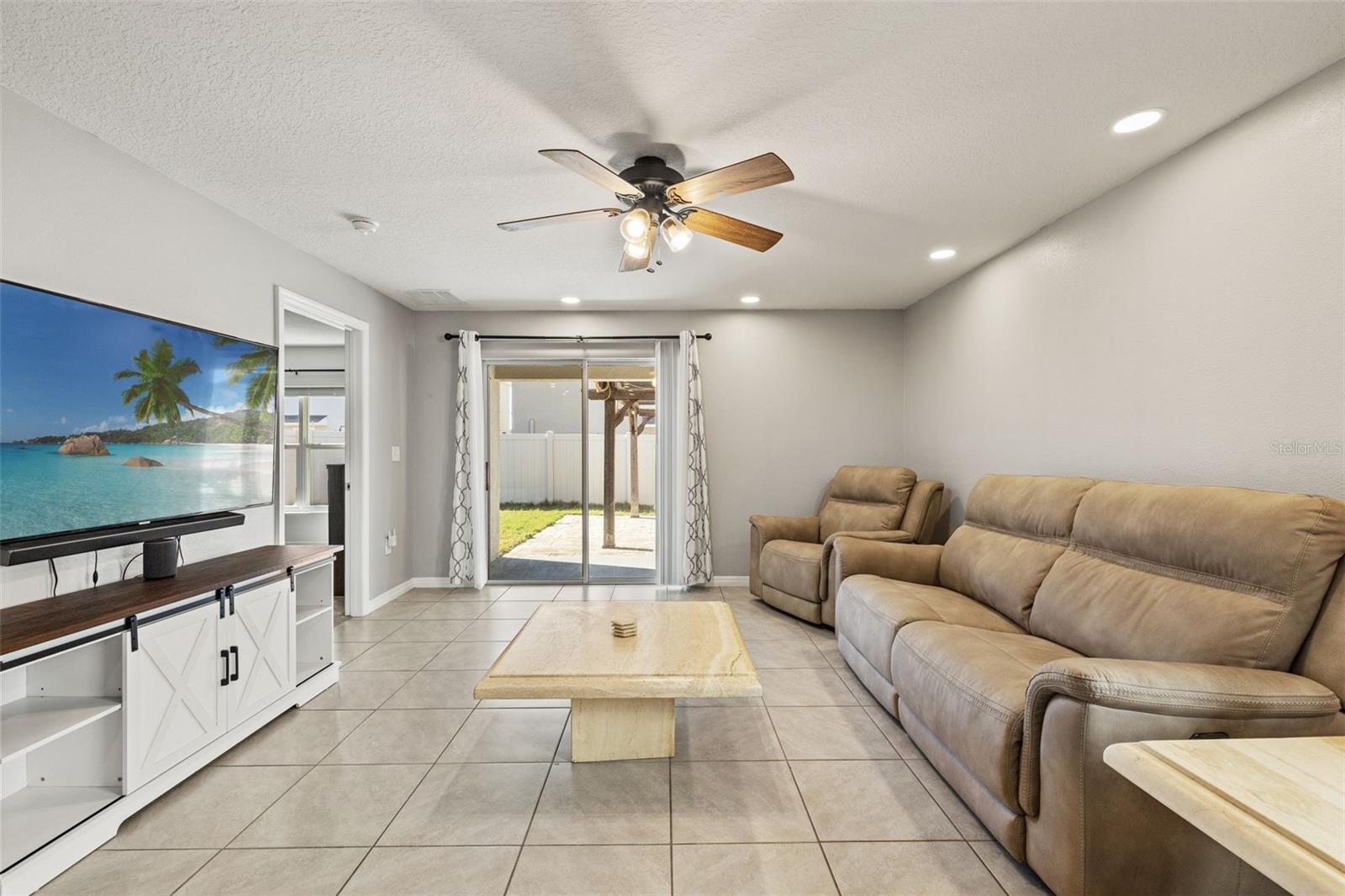 Image 16 of 42 For 12115 Lily Magnolia Lane